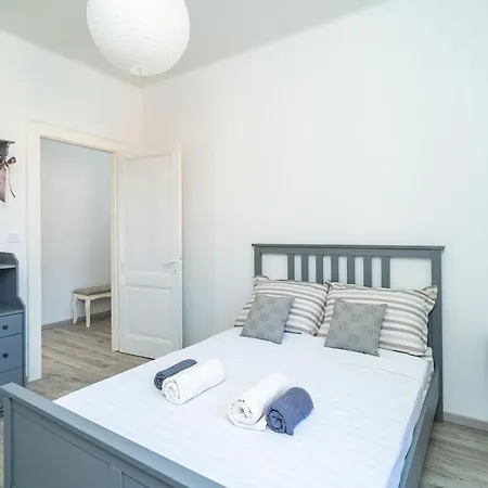 Apartment Swan - Old Town *