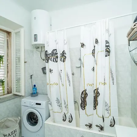 Swan - Old Town Apartman *